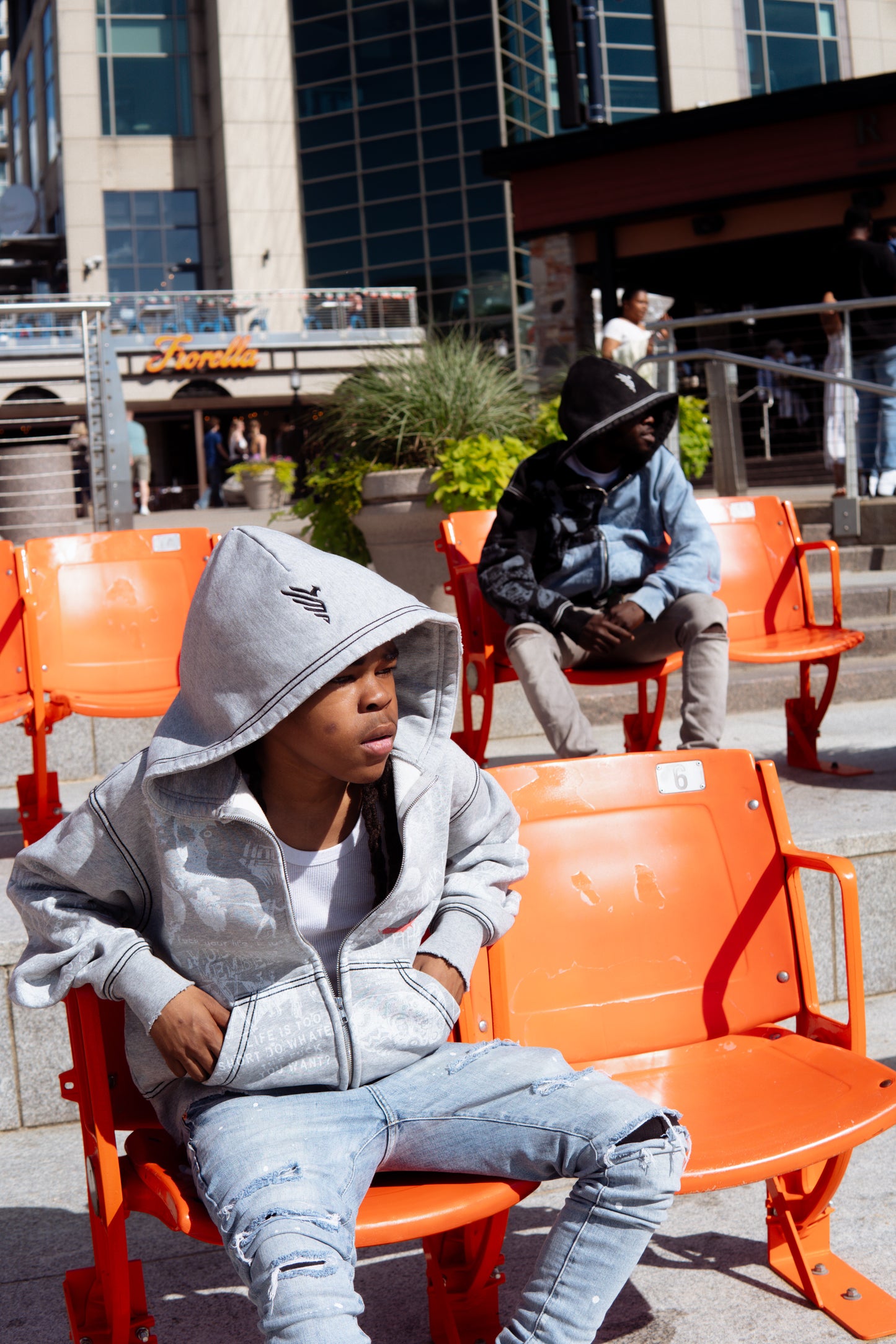 GREY CHAOS HOODIE(UNISEX)
